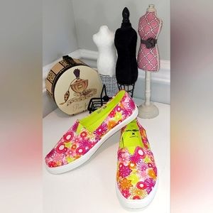 Toms Women's Pink/Orange/Purple Spirogragh Print Slip On Shoes NWOB